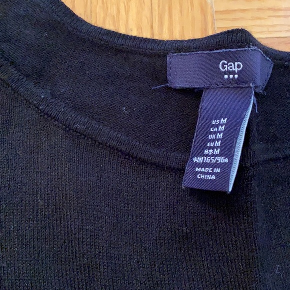 Black Gap cold shoulder sweater - Picture 2 of 2